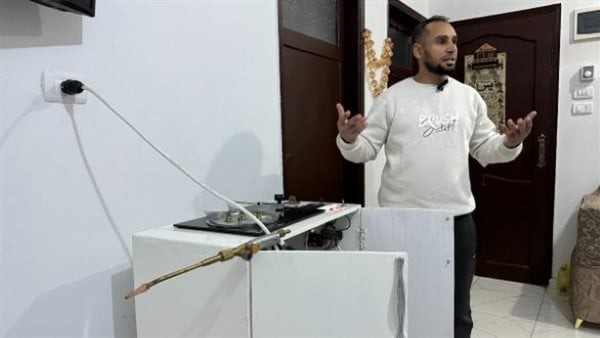 وداعًا للغاز وغلاء الأسطوانات، شاب قنائي يطور "بوتاجاز" يعمل بالماء بتكلفة بسيطة (فيديو وصور)
