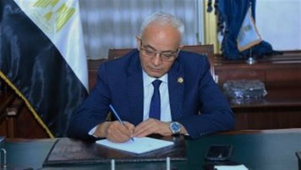 وزير التعليم يصدر قرارا عاجلا بحظر تحصيل مصروفات المدارس بالعملات الأجنبية