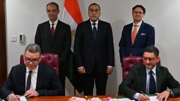 لتوسيع عملياتها بمصر.. رئيس الوزراء يشهد توقيع اتفاقية مع شبكة إماراتية