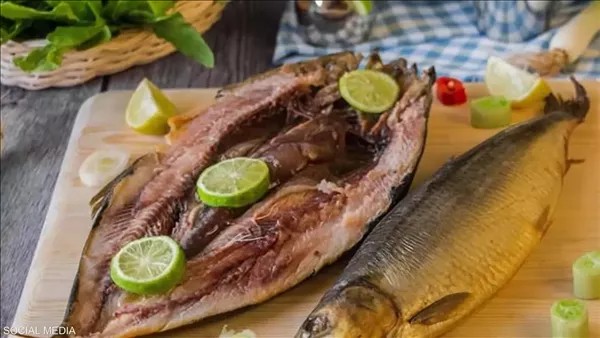 قبل شراء الفسيخ والرنجة، 8 شروط صحية يجب توفرها في محلات بيع الأسماك