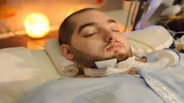 صور جديدة للأمير النائم تثير تفاعل الملايين.. دخل في غيبوبة منذ 20 عاما