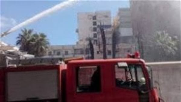 نجاة أسرة من حريق التهم شقة سكنية في الصف