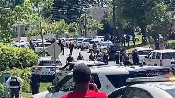 مقتل وإصابة 11 ضابطا في إطلاق نار بمدينة شارلوت الأمريكية (فيديو)