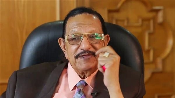نقل السيناريست فاروق صبري للإنعاش بعد تعرضه لوعكة صحية مفاجئة