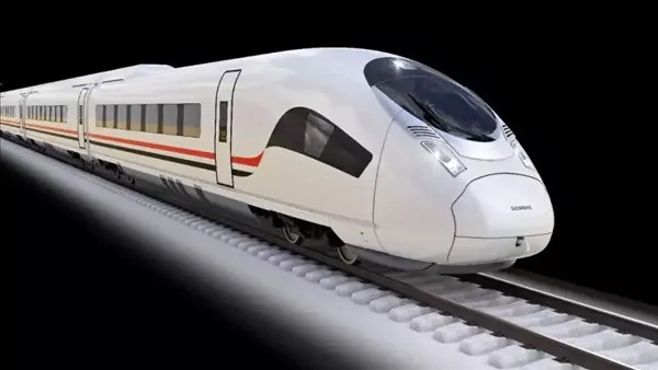 كامل الوزير يعلن موعد تشغيل القطار الكهربائي السريع