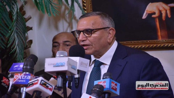 بسبب فيديو بيع الآثار.. فصل سفير نور وبركات محفوظ من حزب الوفد وإحالة الواقعة للنيابة