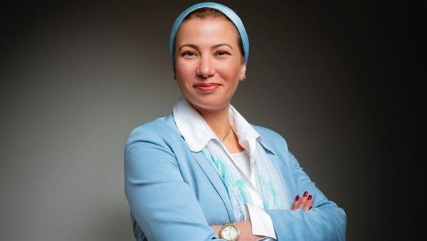 خبر سار للعاملين بالبيئة، ياسمين فؤاد تصرف مكافأة 2000 جنيه لكل موظف