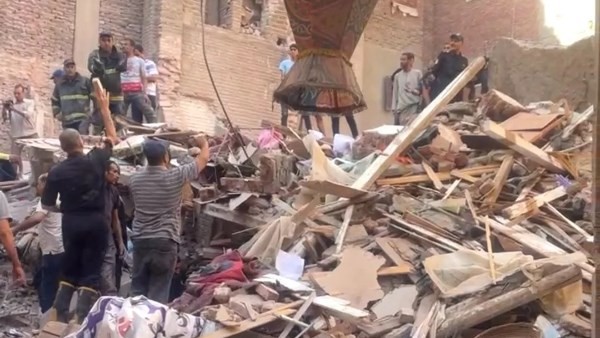 مفاجئة صادمة عن سبب انهيار عقار أسيوط.. التفاصيل الكاملة