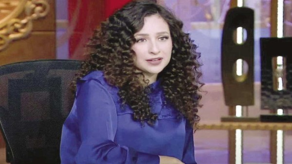 لماذا قضت المحكمة بإلغاء حبس غادة والي في قضية «لوحات المترو»؟