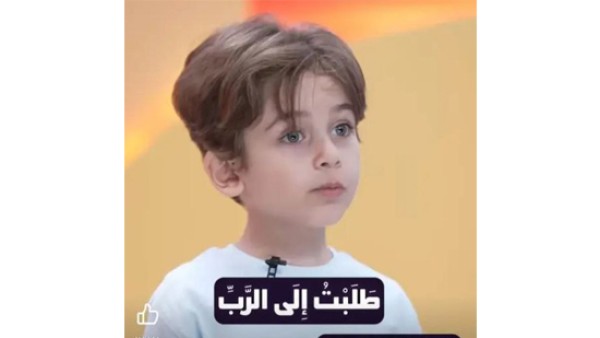 الطفل بولي يتعرض لحملة تكفير بعد فيديو له وهو يقرأ آية من الكتاب المقدس.. عرفات: في نوع من البشر عديم الإنسانية
