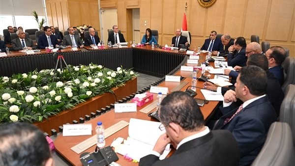 قرار عاجل من كامل الوزير .. تشغيل مصانع مواد البناء بكامل طاقتها الإنتاجية بدءًا من غدًا