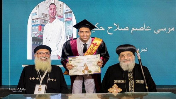 احتفالية تخريج أول دفعة من الدبلوم العالي من “إكليريكية الإسكندرية”
