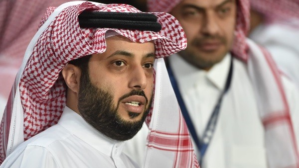 تركي آل الشيح يحذر: هناك حسابات تصطاد في الماء العكر بين السعوديين وأخوانهم في الامارات ومصر