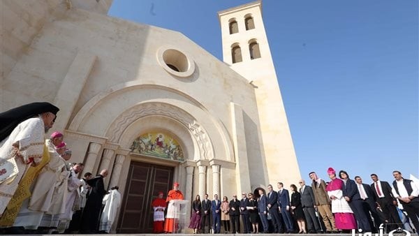 تدشين كنيسة معمودية السيد المسيح على ضفاف نهر الاردن