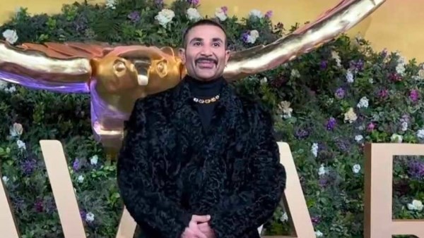 بـ 5 مليون جنيه .. أحمد سعد يعرض "بالطو جوي أوورد" بمزاد لدعم مستشفى 57357