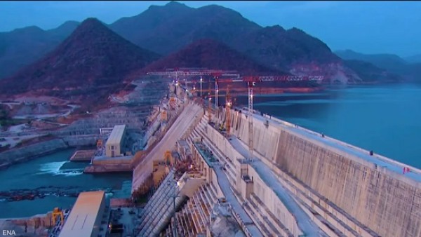 رئيس الوزراء : مصر لن تفرط في أي نقطة مياه .. استطعنا تجاوز فترة ملء السد الإثيوبي .. ونستهدف مضاعفة أعداد السياح