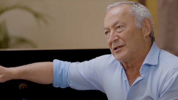 سميح ساويرس: ماليش إني أشتغل 12 ساعة.. وعندي اهتمامات أخرى مثل تعلم عزف البيانو