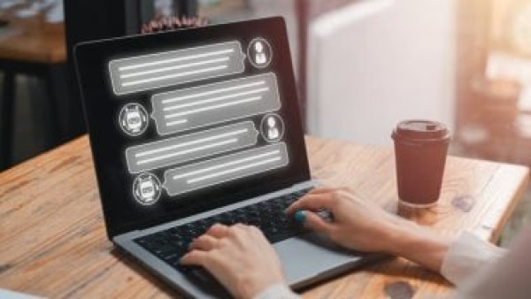 دراسة: الذكاء الاصطناعى يزداد غباءً كلما تغذى على منشورات تافهة