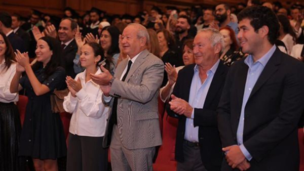 نجيب ساويرس عن منح والدته الدكتوراه الفخرية: إنسانة روحانية وقريبة من الله وكرست حياتها من أجل الآخرين