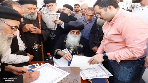 الأنبا إسحق يضع حجر أساس تجديد كنيسة مار مرقس الرسول بجزيرة طما