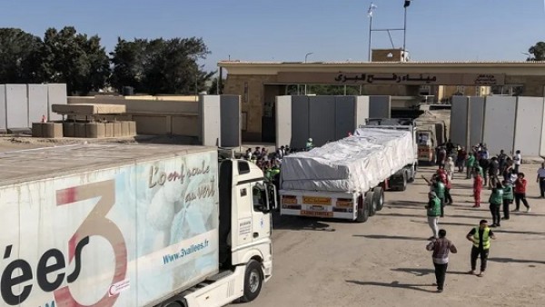 85% من المساعدات لغزة مصرية.. كاتبة : مفيش مساعدات للشعب المصري الشقيق ولا هو لا يستحق سوى رفع الاسعار والمواصلات !