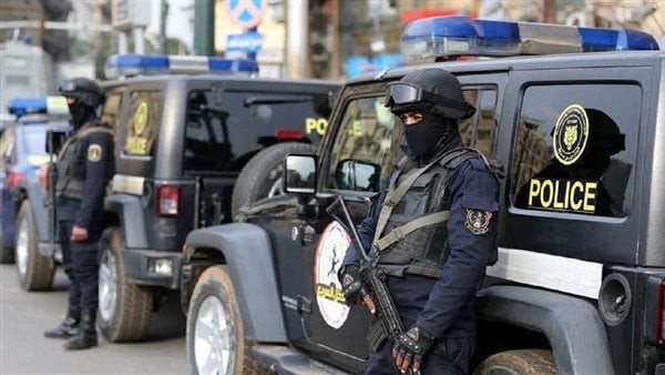 الداخلية تكشف ملابسات فيديو أداء 3 سائقين حركات استعراضية بالشرقية