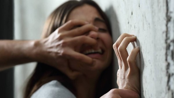 عمرها 9 سنوات.. القصة الكاملة لاعتداء عجوز على صغيرة بالمحلة والنيابة تأمر بحبسه لأخذ أقوال الضحية