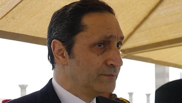 بعد إنتاجه بنقاء عالي، علاء مبارك يثير الجدل بشأن الذهب الجديد والنشطاء يكشفون السر