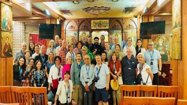 وفد أجنبي من امريكا يزور كنيسة العذراء الأثرية ببلبيس ضمن جولة مسار العائلة المقدسة في مصر