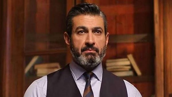 ياسر جلال يعتذر عن تصريحاته في الجزائر: والدي اللي حكى لي ووارد يكون اختلط عليه الأمر (فيديو)