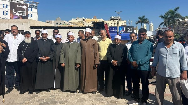 وفد من الأزهر والكنيسة يدعو المواطنين للمشاركة الإيجابية في انتخابات مجلس النواب
