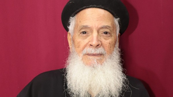 رحيل القمص إيليا نعيم بعد أكثر من 40 عامًا من الخدمة الكهنوتية إثر حادث سير