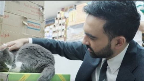 مصر أم الدنيا، رد فعل غير متوقع لـ عمدة نيويورك أثناء زيارته محل مأكولات مملوك لمصري (فيديو)