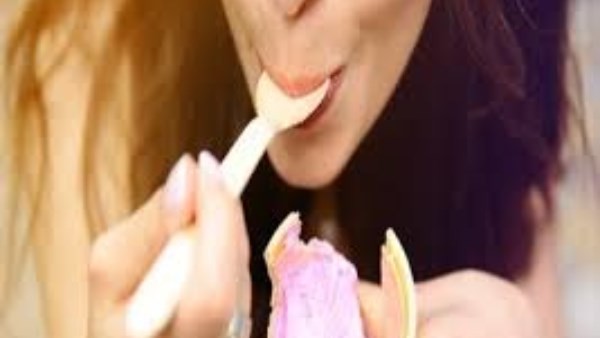 أضرار تناول الطعام البارد.. يجهد المعدة ويضعف المناعة