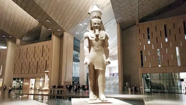 خاص| "الآثار" تحقق في فيديو قراءة القرآن بالمتحف المصري الكبير