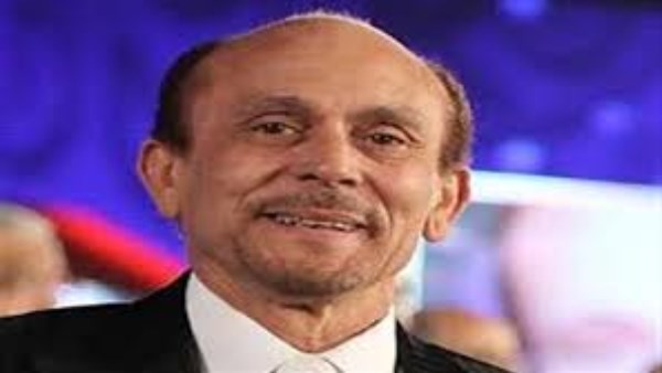 الرئيس السيسي يوجّه بتوفير جميع أشكال الدعم الطبي للفنان محمد صبحي