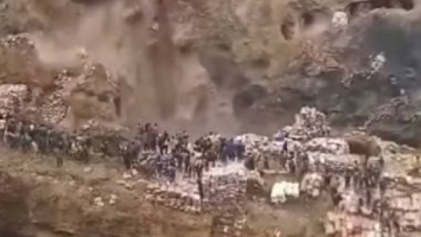 مصرع أكثر من 32 شخصا في الكونغو إثر انهيار منجم.. فيديو