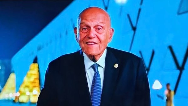 كلمة تهزّ القلوب.. السير مجدي يعقوب يستحضر روح الحضارة المصرية: “هكذا علّمنا أجدادنا أن الطب إنسانية قبل أن يكون علمًا”