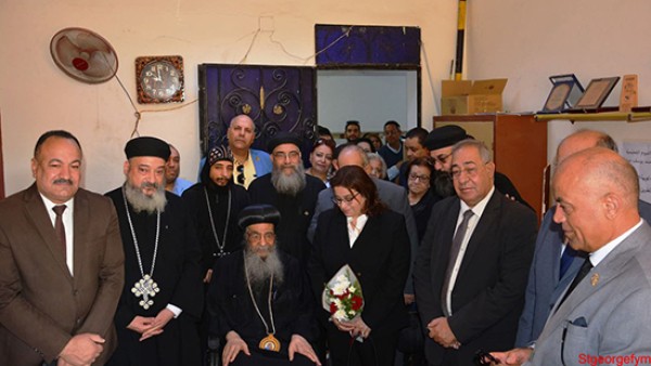 نيافة الأنبا أبرآم يدلي بصوته في الانتخابات البرلمانية بالفيوم