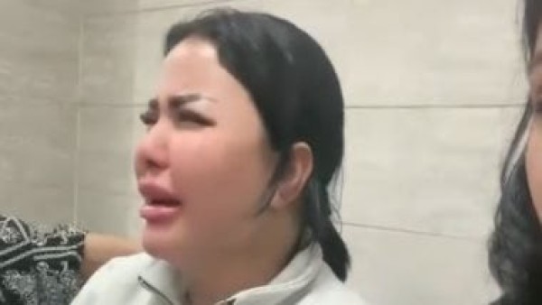 زوجة إسماعيل الليثي تنهار: ابني توفى من سنة وجوزي النهارده.. صبرني يارب