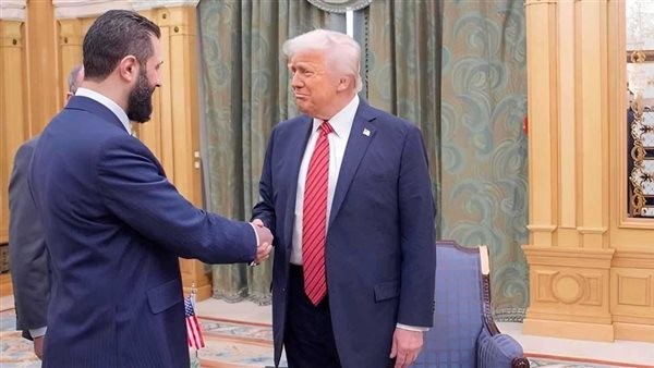 الشرع يغادر البيت الأبيض بعد اجتماعه مع الرئيس الأمريكي دونالد ترمب