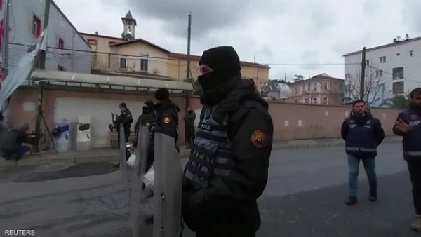 ثلاث هجمات بعبوات ناسفة تستهدف كنيستين ومدرسة كاثوليكية في بنغلادش دون إصابات