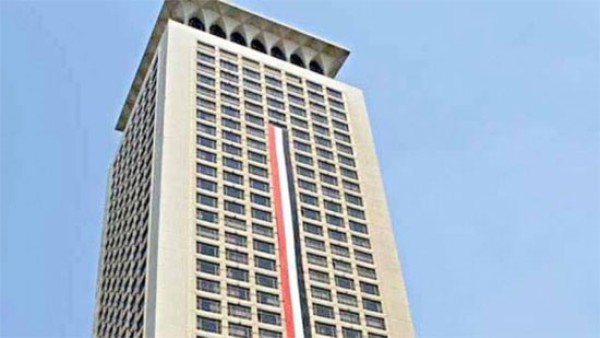 الخارجية: إنقاذ 3 مصريين عالقين في منطقة حدودية بين تركيا واليونان