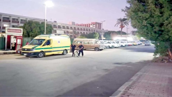 «سلموا مولودة حية لأسرتها على إنها متوفية».. إحالة 4 من طاقم طبى بمستشفى في أسيوط لـ«التأدبيية»