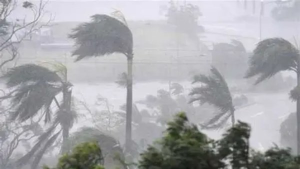 عاصفة “كوتو” تضرب فيتنام3 قتلى ومفقود واحد وتحويل عشرات الرحلات الجوية