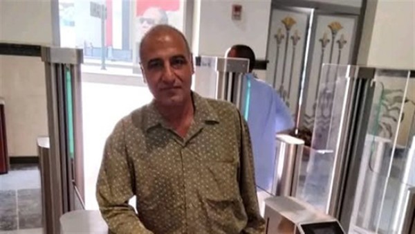 عزت بشرى "شهيد الشهامة".. مصرع خفير مزلقان أثناء إنقاذه مواطنا من دهس قطار بالمنيا