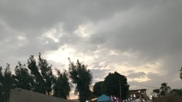 أخبار مصر.. شبورة وأمطار وسحب بعدة مناطق غدا والصغرى بالقاهرة 20 درجة