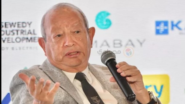 قابضة ضخمة ومستقبل الذهب.. ساويرس يكشف توقعاته لـ2026: على الحكومة التخارج