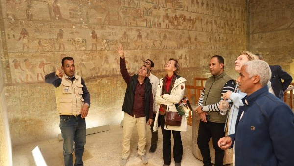 بعثة الاتحاد الأوروبي تزور متحف ملوي ومنطقة بني حسن الأثرية بالمنيا