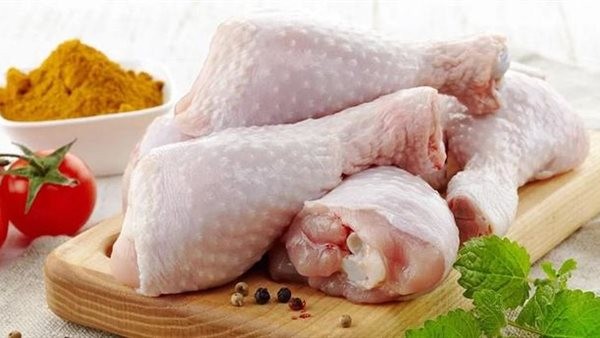 نقيب البيطريين: تخزين الدواجن بالفريزر يجعلها غير صالحة للاستهلاك في هذه الحالة